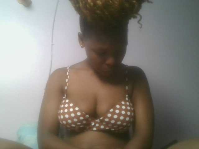 nudevelvet live cam on BongaCams