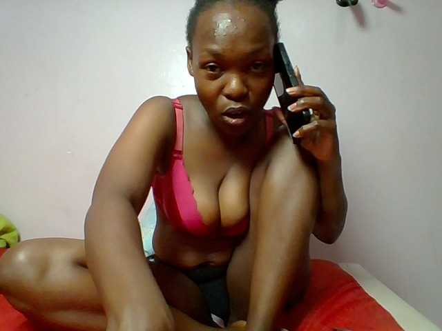 nudevelvet live cam on BongaCams