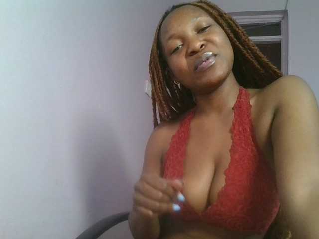 nudevelvet live webcam show