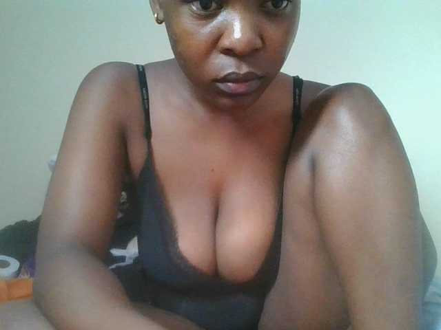 nudevelvet live cam on BongaCams