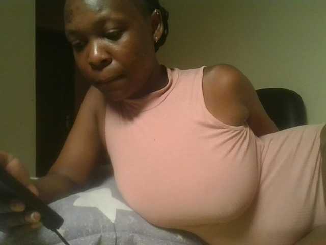 nudevelvet live cam on BongaCams