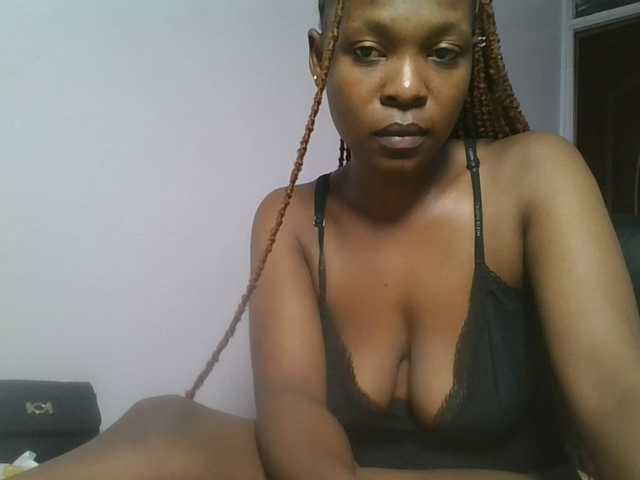 nudevelvet live cam on BongaCams