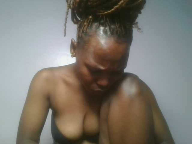 nudevelvet live cam on BongaCams