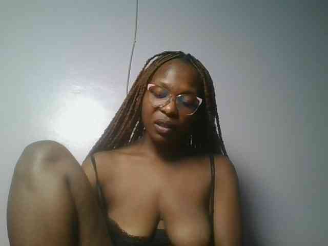 nudevelvet Live Webcam on BongaCams