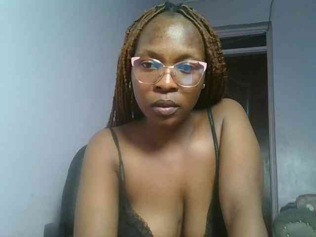 nudevelvet Live Webcam on BongaCams