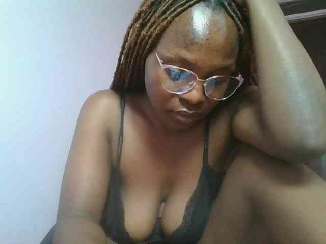 nudevelvet Live Webcam on BongaCams