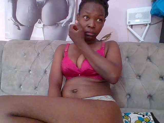 nudevelvet Live Webcam on BongaCams
