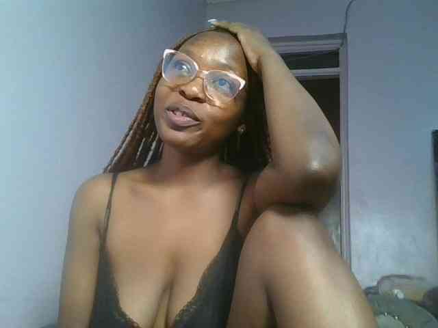 nudevelvet Live Webcam on BongaCams