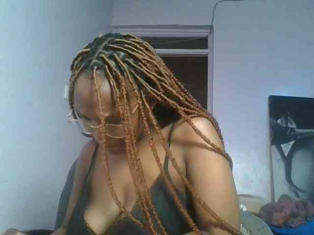 nudevelvet Live Webcam on BongaCams