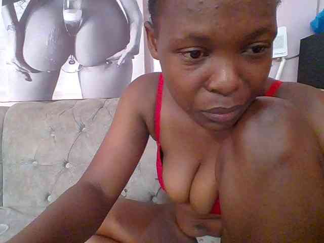 nudevelvet Live Webcam on BongaCams