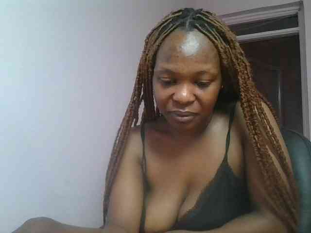 nudevelvet Live Webcam on BongaCams