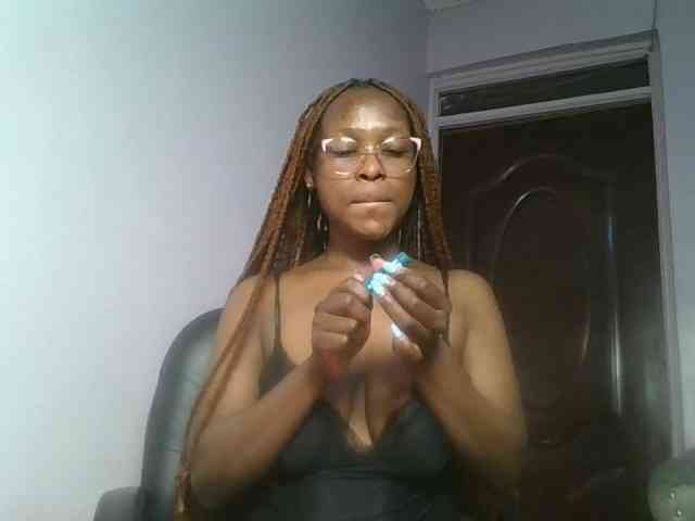 nudevelvet Live Webcam on BongaCams