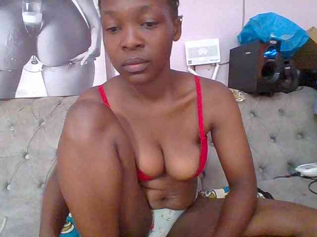 nudevelvet Live Webcam on BongaCams
