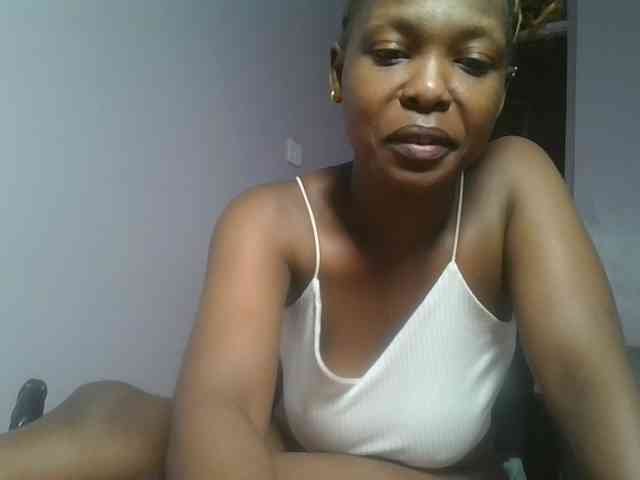 nudevelvet Live Webcam on BongaCams