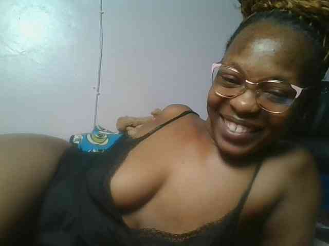 nudevelvet Live Webcam on BongaCams