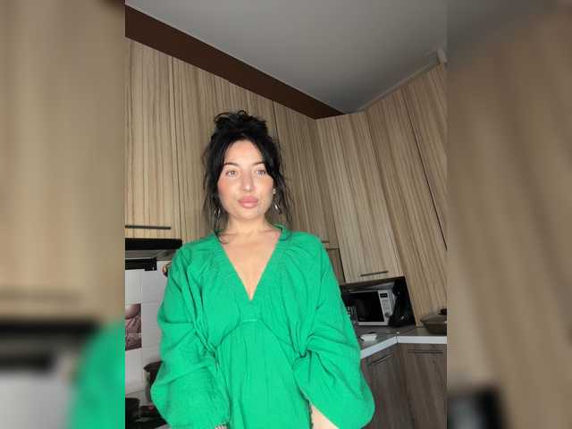 Lyuzaa live cam on BongaCams