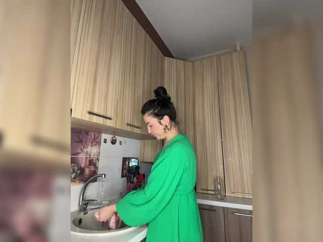 Lyuzaa live cam on BongaCams
