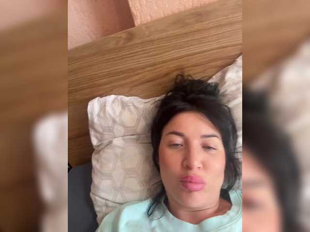 Lyuzaa live cam on BongaCams
