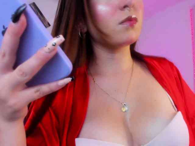 sweet-white webcam