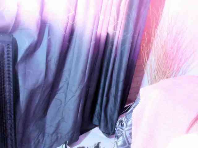 sweet-white webcam