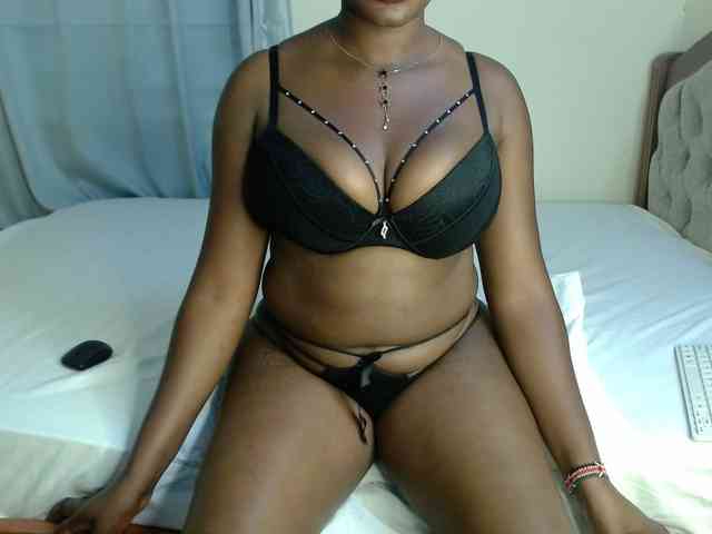 DivaDivas Live Webcam on BongaCams
