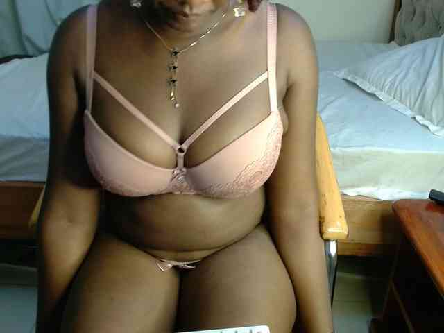 Model: DivaDivas