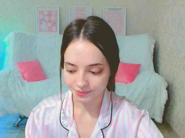 SiennaMia webcam