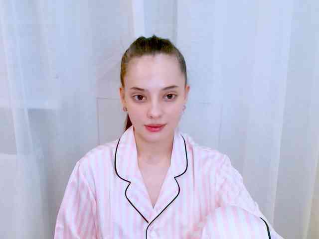 SiennaMia webcam