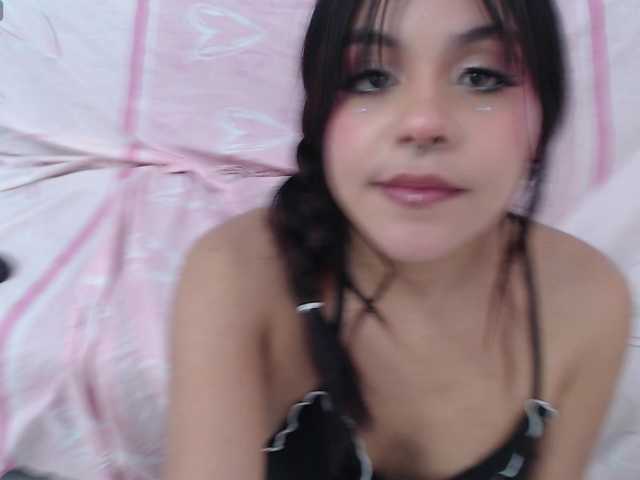 MaxineDoll live webcam show