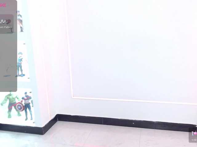 MaxineDoll live webcam show
