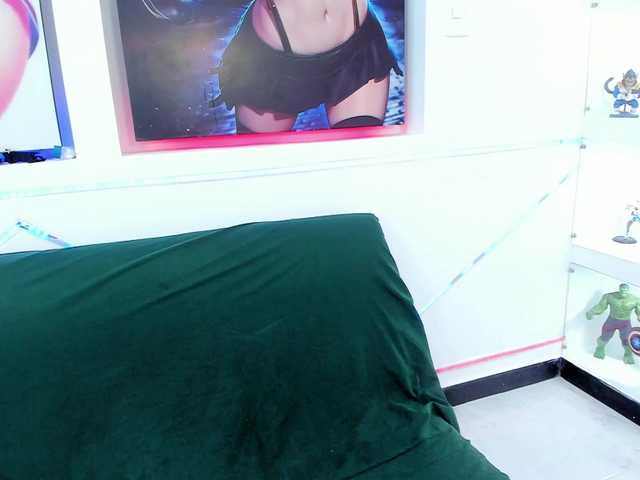 MaxineDoll live webcam show