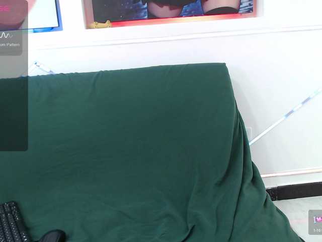 MaxineDoll live webcam show