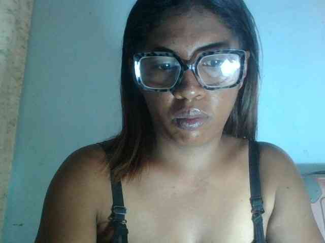 Raheli95 webcam
