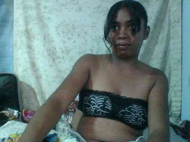Raheli95 webcam