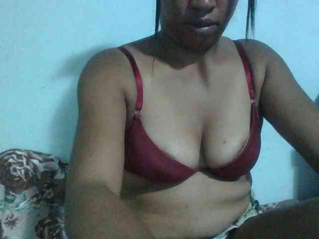 Raheli95 webcam