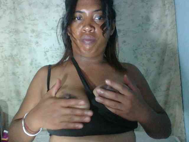 Raheli95 webcam