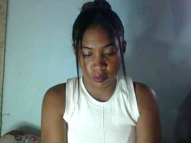 Raheli95 webcam