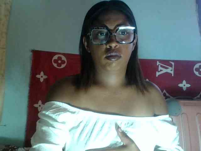 Raheli95 webcam
