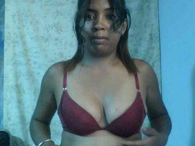 Raheli95 webcam