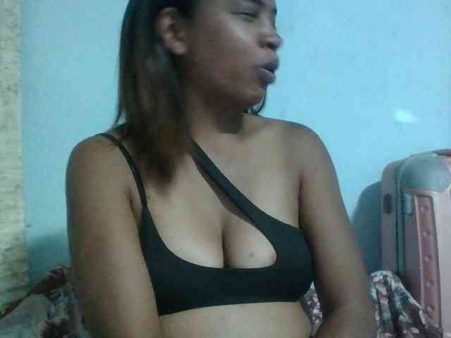 Raheli95 webcam