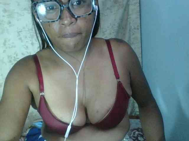 Raheli95 webcam