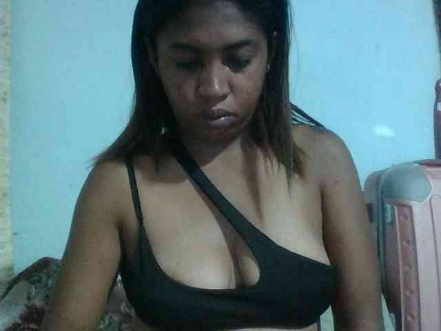 Raheli95 webcam
