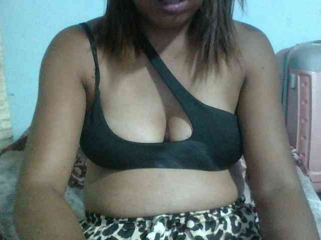 Raheli95 webcam