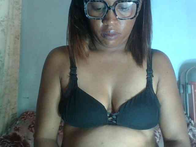 Raheli95 webcam