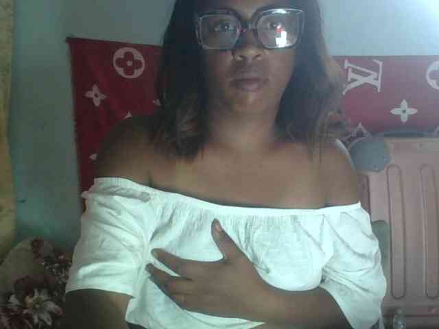 Raheli95 webcam