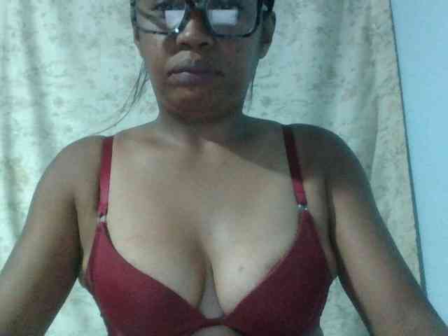Raheli95 webcam