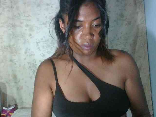 Raheli95 webcam