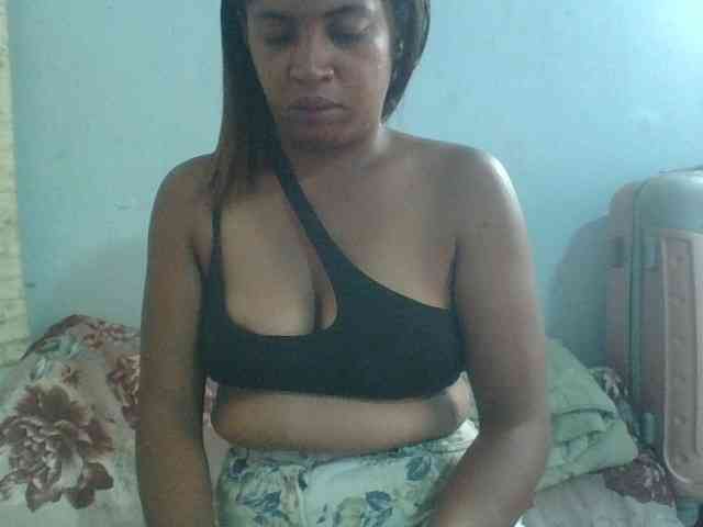 Raheli95 webcam