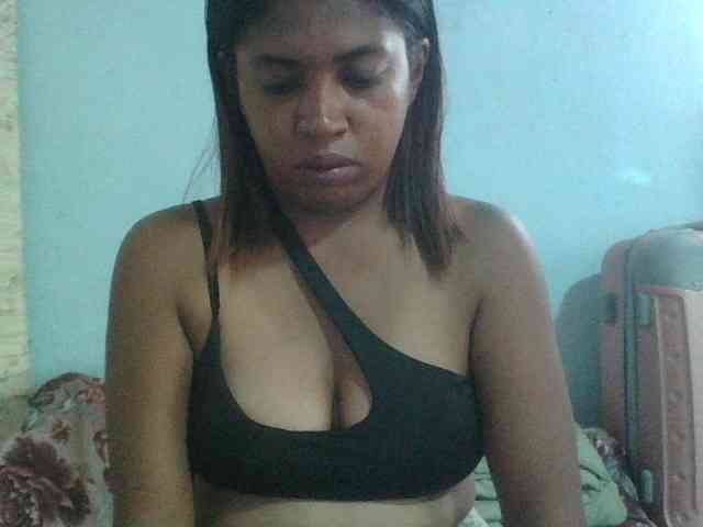 Raheli95 webcam