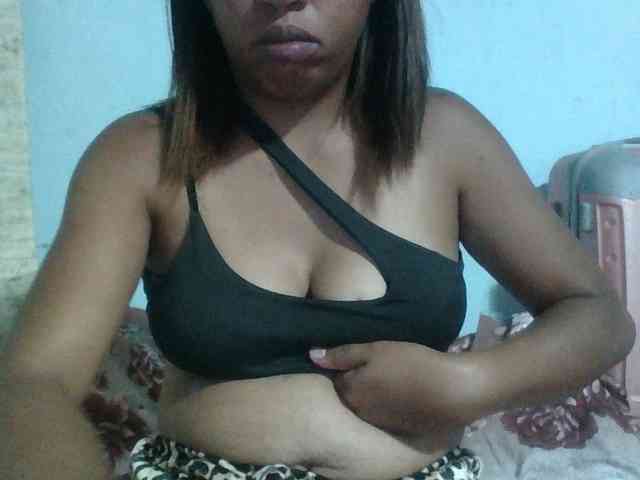 Raheli95 webcam